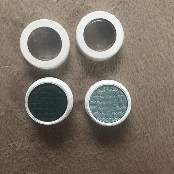 Makeup bundle - Picture 3 of 7